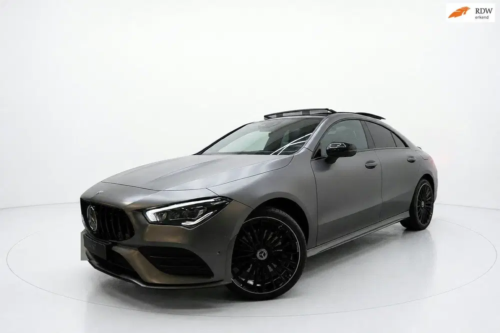 Mercedes-Benz CLA 250 e AMG NIGHT PANO SFEER 360 uit 2022