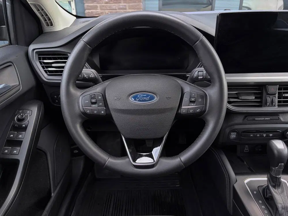 Ford Focus 1.0 EcoBoost Hybrid Titanium X uit 2023, foto 11