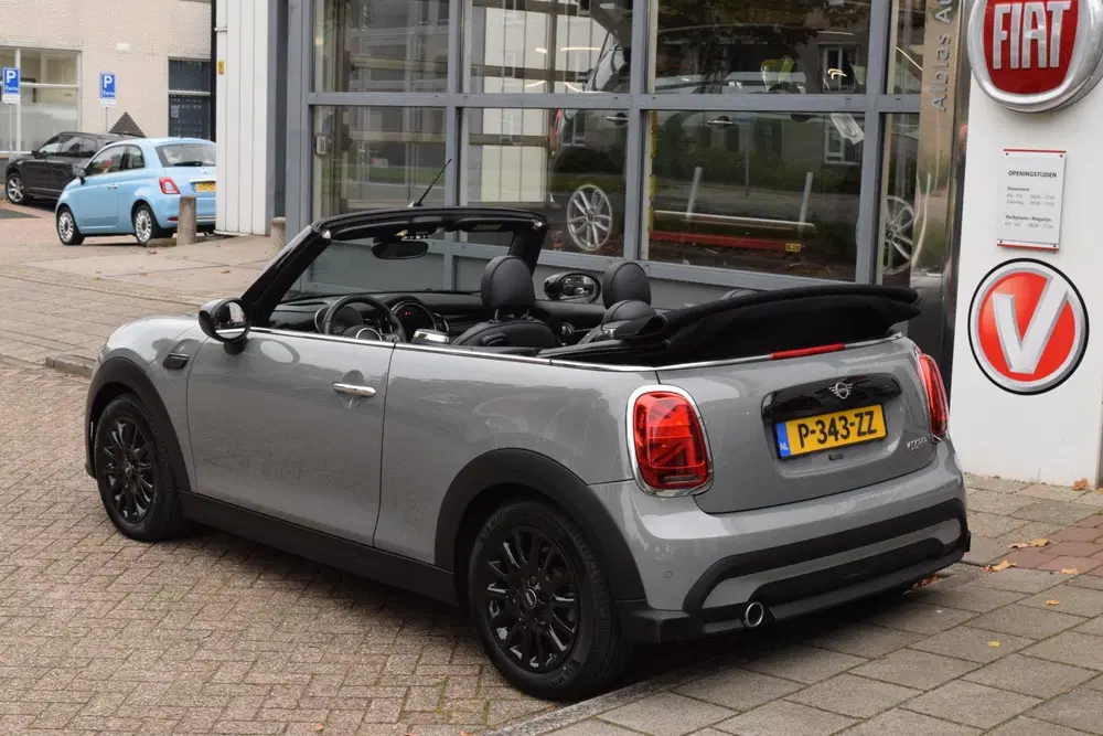 Mini Cabrio 1.5 Cooper uit 2022, foto 3