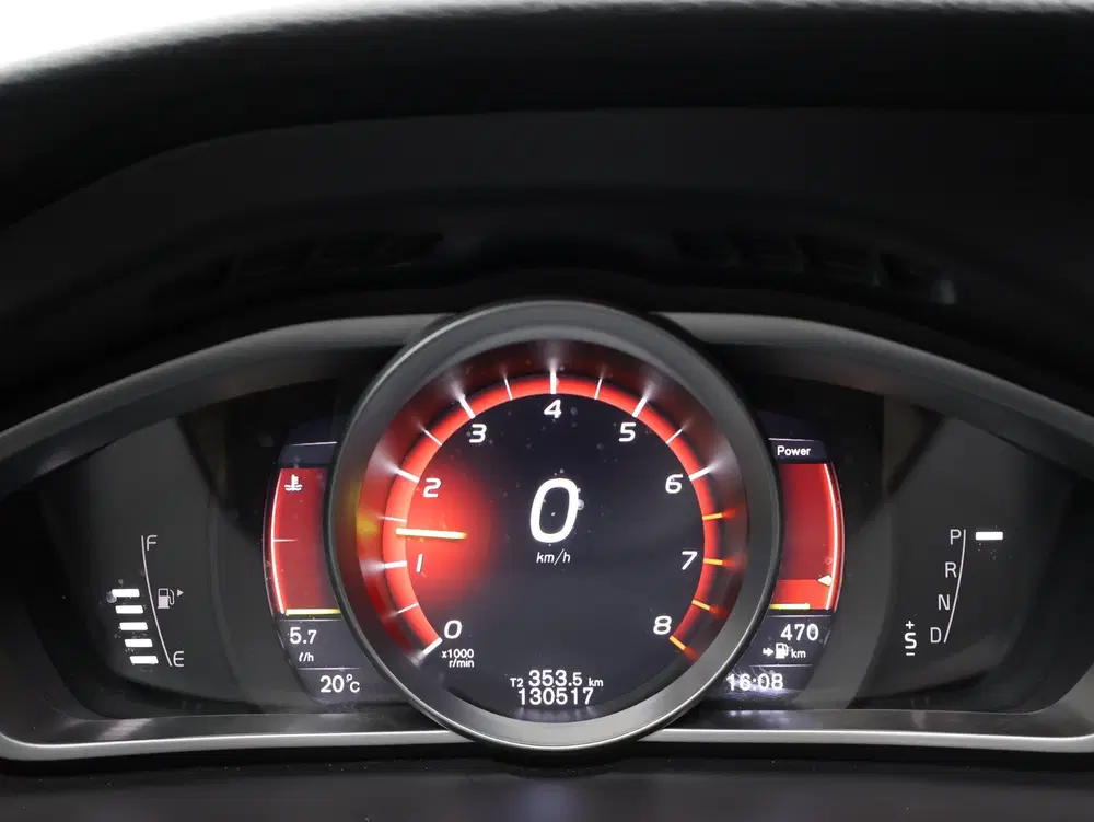Volvo V40 T3 Polar+ Sport R-Design uit 2019, foto 4
