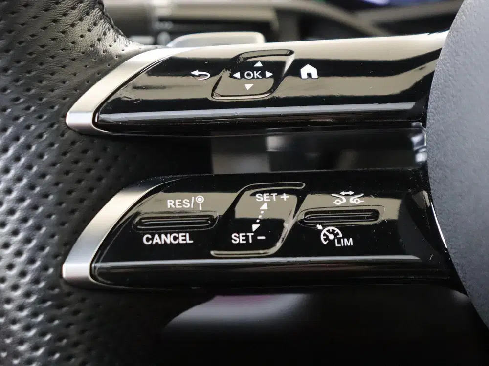 Mercedes-Benz E-Klasse 300 e Sport Edition Panoramadak uit 2025, foto 13