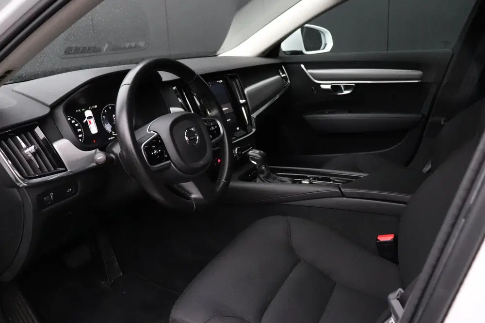 Volvo S90 2.0 T4 Momentum uit 2019, foto 12