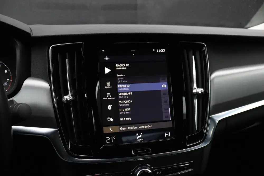 Volvo S90 2.0 T4 Momentum uit 2019, foto 7