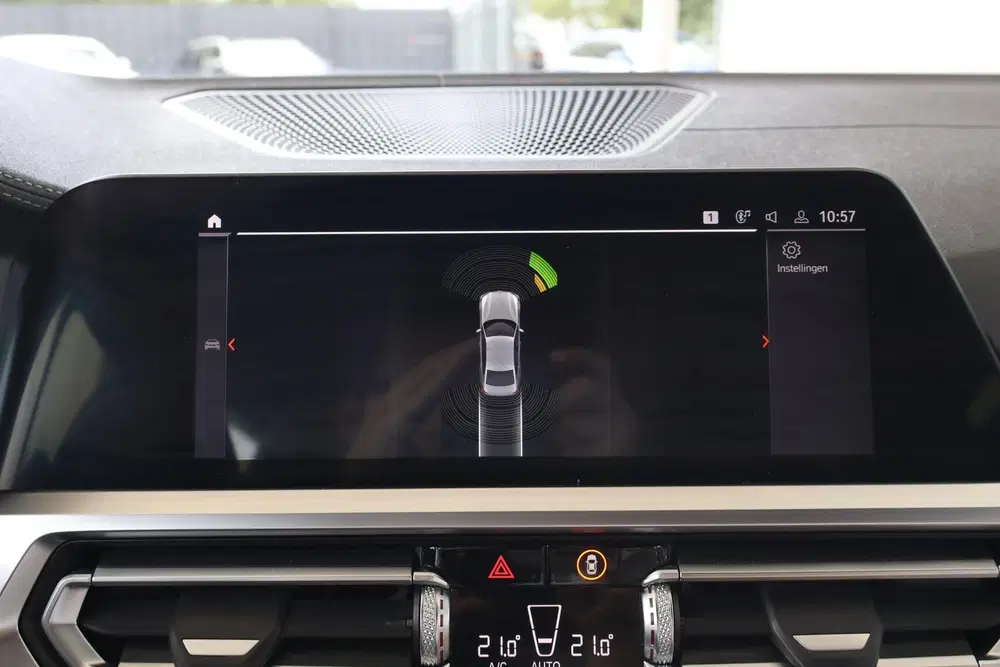 BMW 3-serie 318i Business Edition Plus uit 2021, foto 15