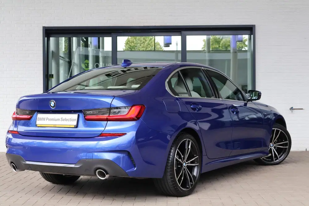 BMW 3-serie 318i Business Edition Plus uit 2021, foto 2