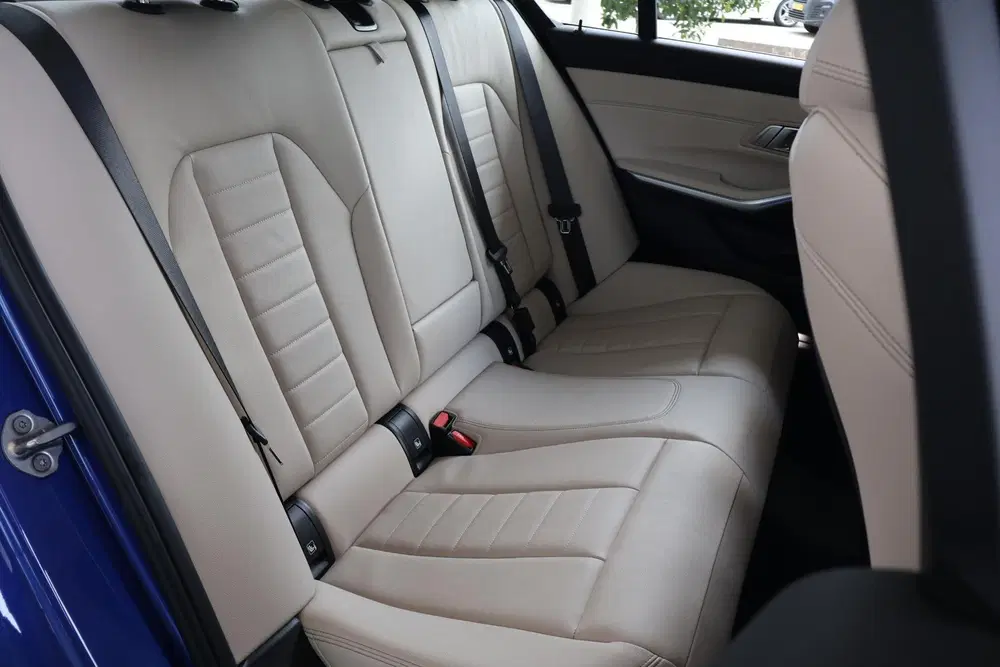 BMW 3-serie 318i Business Edition Plus uit 2021, foto 9