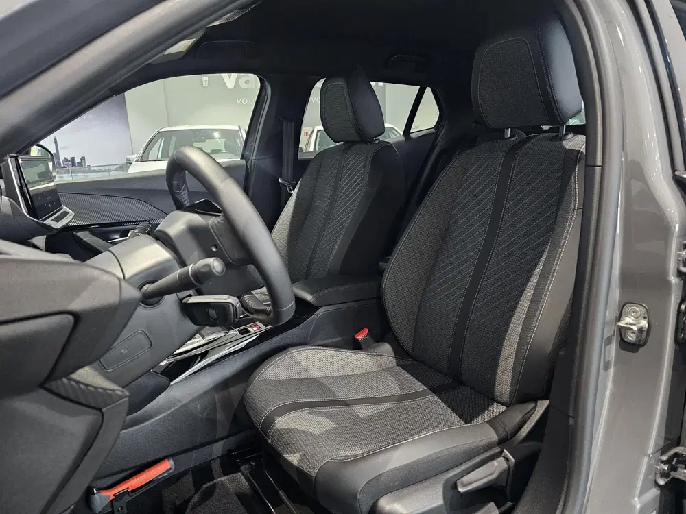 Peugeot 2008 1.2 Hybrid 145 Allure uit 2026, foto 10