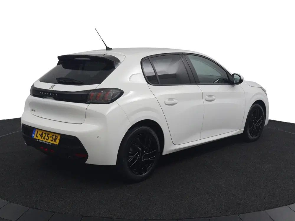 Peugeot 208 1.2 100 PK Allure Pack uit 2021, foto 2
