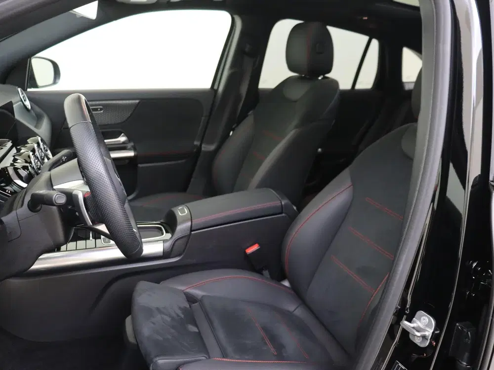 Mercedes-Benz GLA 250 e Business Solution AMG uit 2026, foto 3