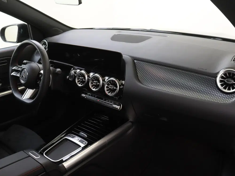 Mercedes-Benz GLA 250 e Business Solution AMG uit 2026, foto 4