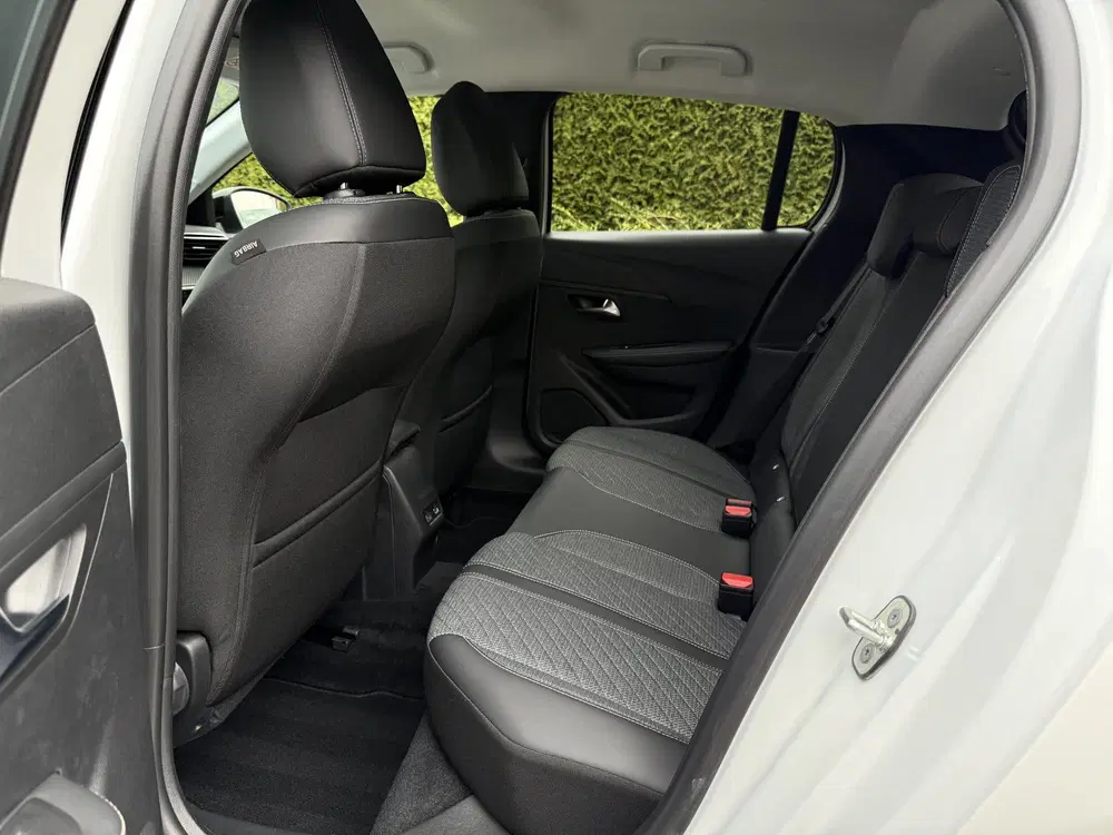 Peugeot 208 1.2 PureTech 100pk Allure Vision-Pack l AC uit 2024, foto 7