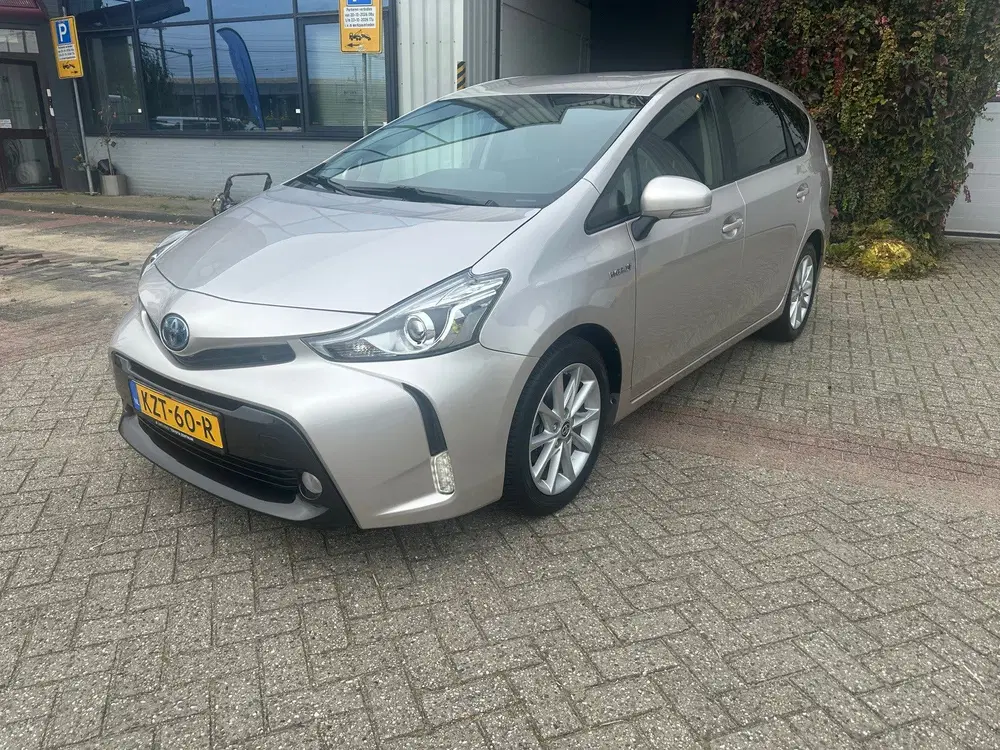 Toyota Prius 1.8 Dynamic Dealer onderhoud Nette Auto. 1 uit 2020