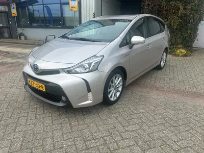 Toyota Prius 1.8 Dynamic Dealer onderhoud Nette Auto. 1 uit 2020