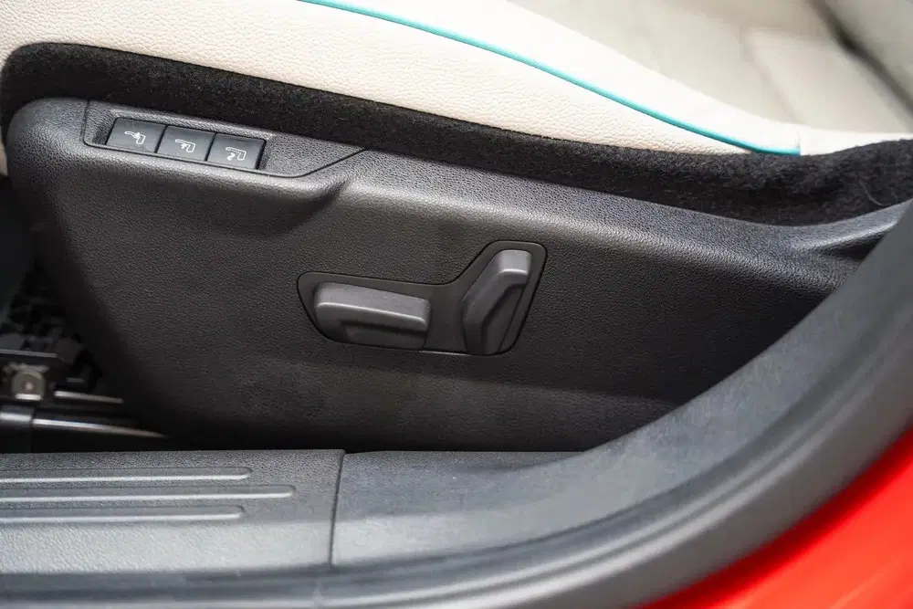 Fiat 600e La Prima 54 kWh [ SOH 96.6% Navi Apple uit 2024, foto 13