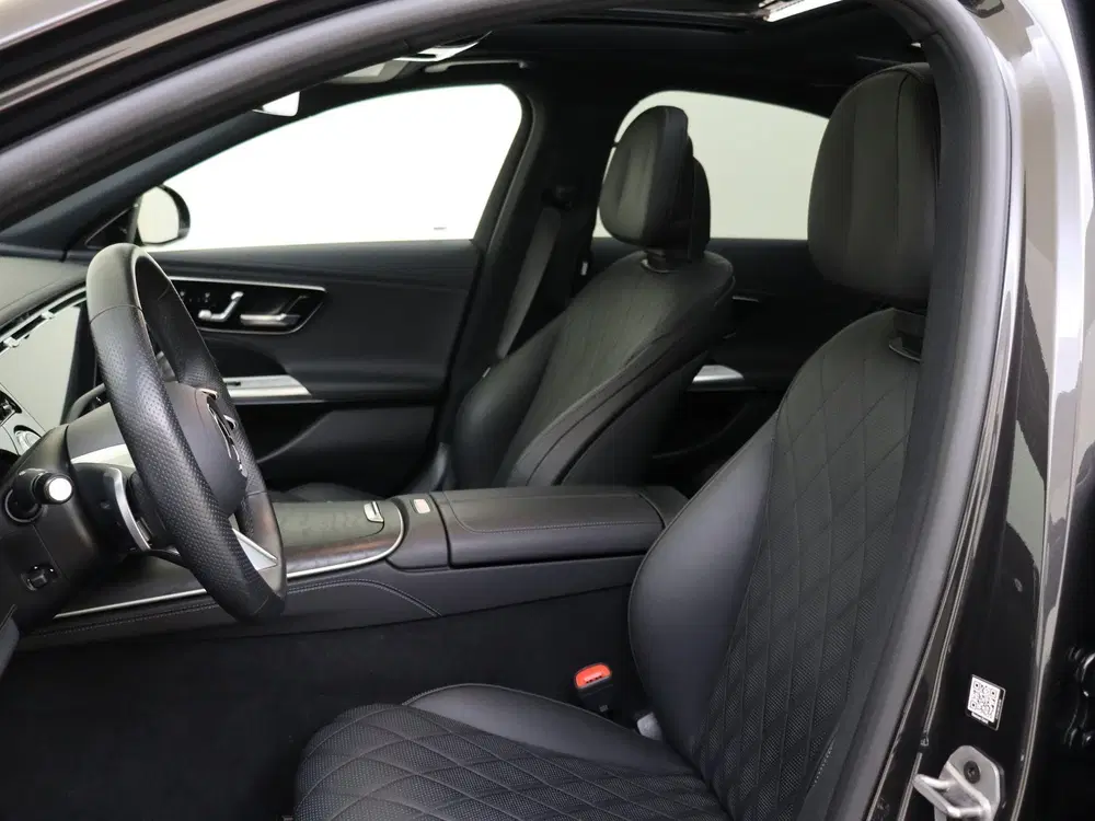 Mercedes-Benz E-Klasse 400 e 4MATIC Exclusive Line Premium P uit 2024, foto 15