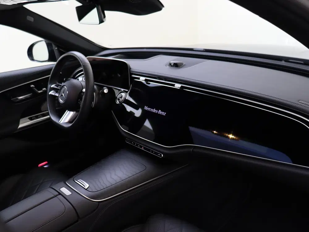 Mercedes-Benz E-Klasse 400 e 4MATIC Exclusive Line Premium P uit 2024, foto 3