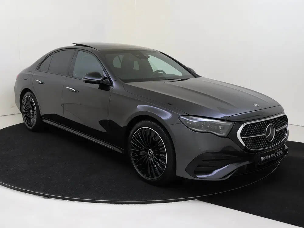 Mercedes-Benz E-Klasse 400 e 4MATIC Exclusive Line Premium P uit 2024, foto 4
