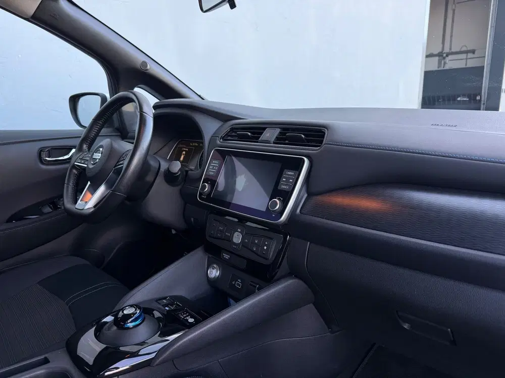 Nissan Leaf Acenta 40 kWh uit 2021, foto 10