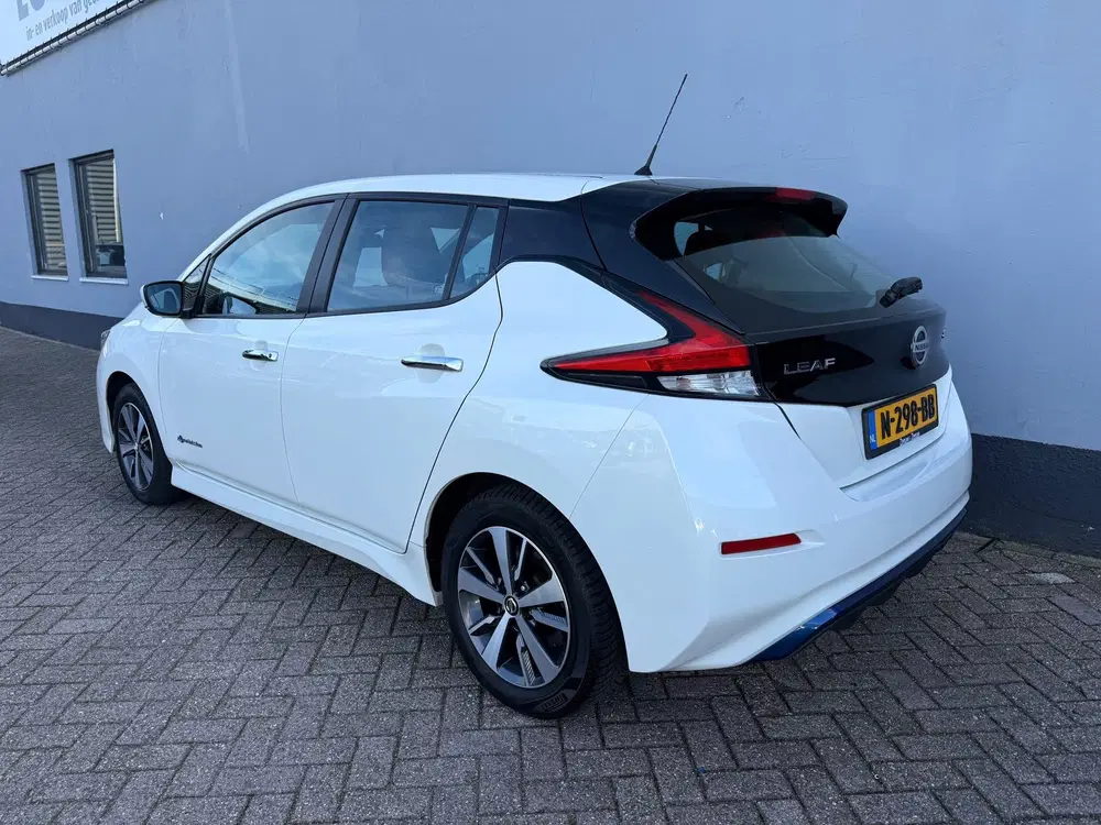 Nissan Leaf Acenta 40 kWh uit 2021, foto 3