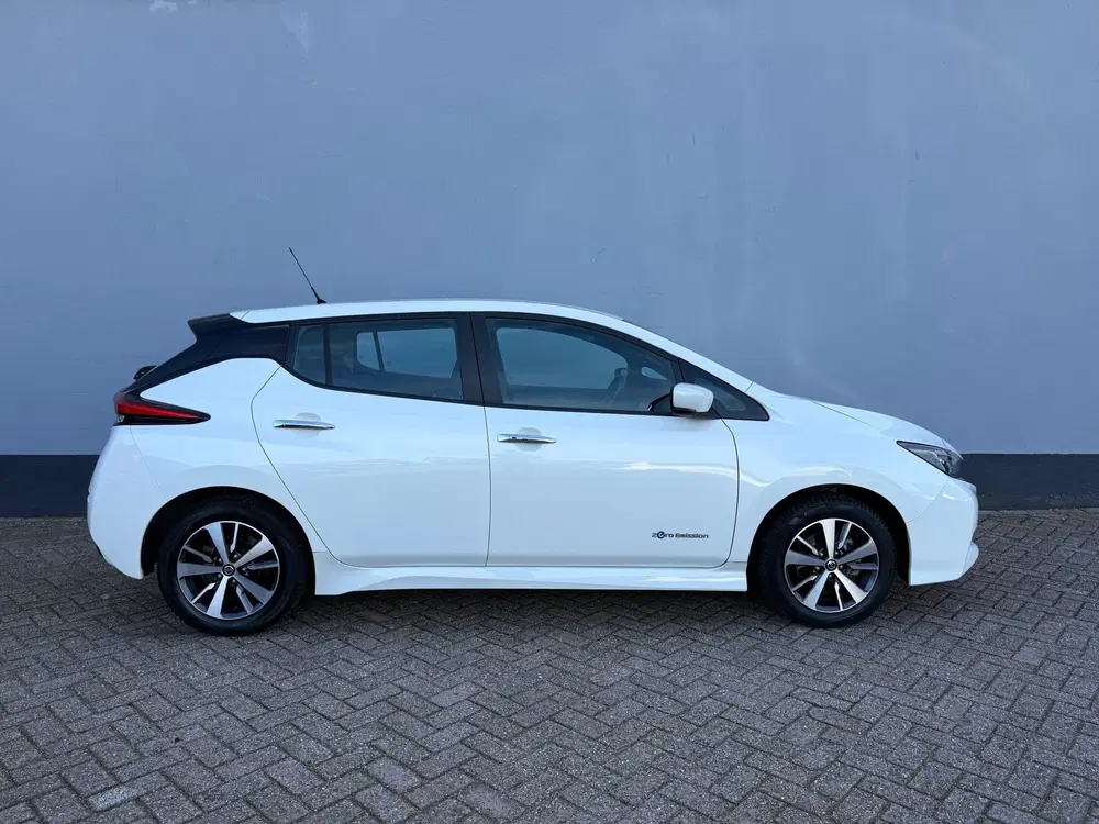 Nissan Leaf Acenta 40 kWh uit 2021, foto 5