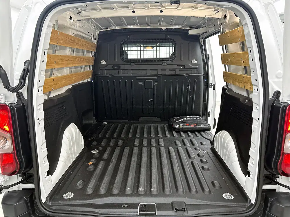 Peugeot Partner 1.2 Benzine 111PK Euro6 Premium uit 2021, foto 5