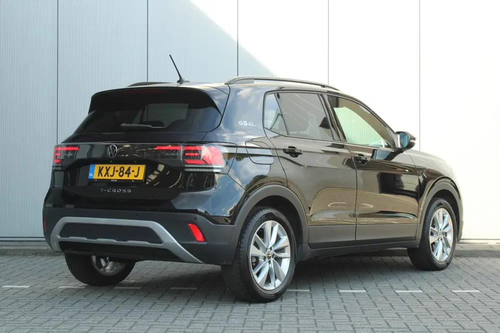Volkswagen T-Cross 1.0 TSI 115pk DSG Life 'Goal' uit 2025, foto 2