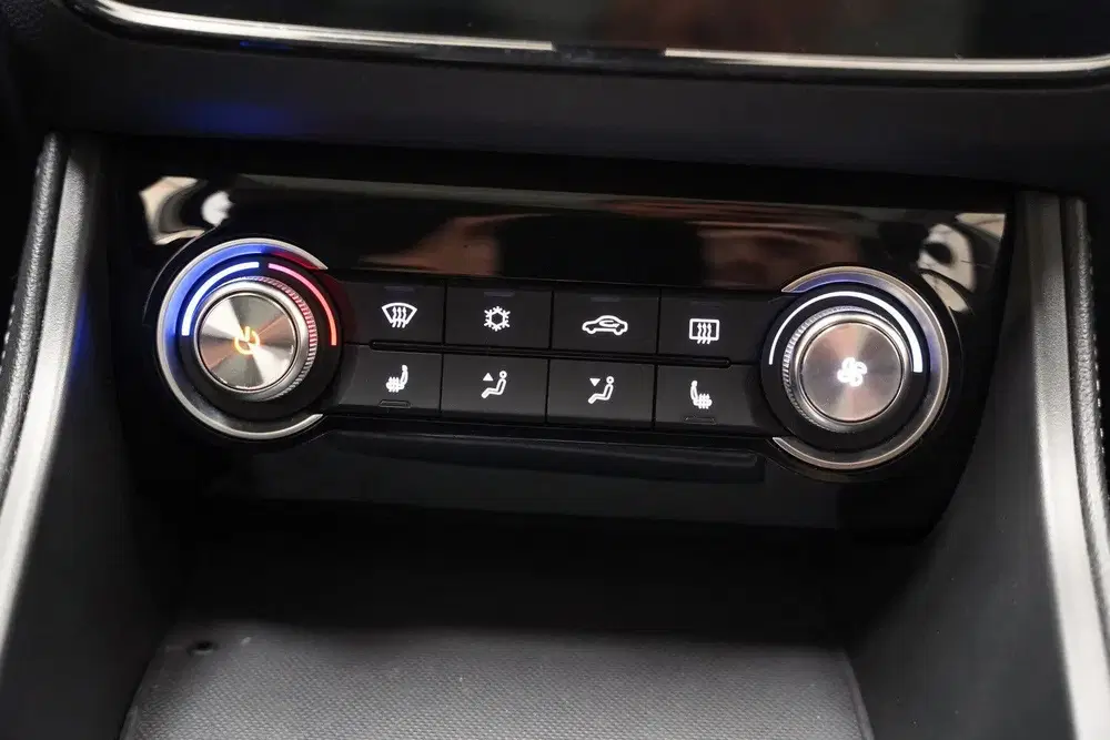 MG ZS EV Luxury 45 kWh [ Panorama Trekhaak Leder uit 2021, foto 13