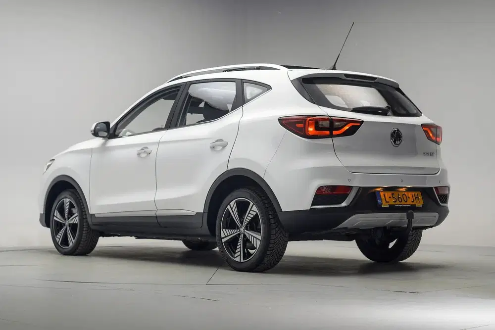 MG ZS EV Luxury 45 kWh [ Panorama Trekhaak Leder uit 2021, foto 3