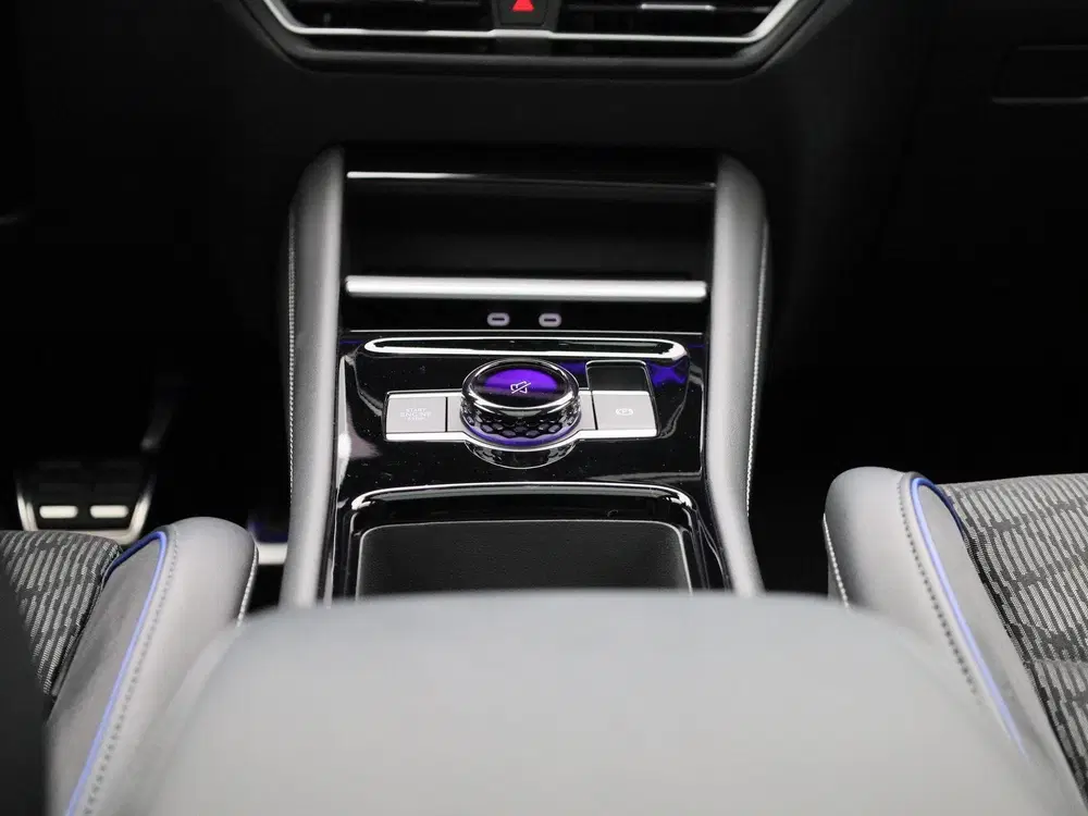Volkswagen Tiguan 1.5 eHybrid R-Line Edition 204 PK uit 2025, foto 10