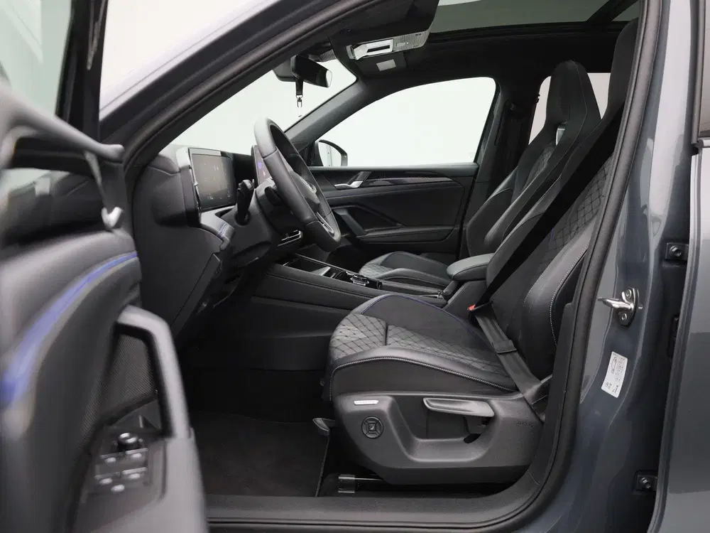 Volkswagen Tiguan 1.5 eHybrid R-Line Edition 204 PK uit 2025, foto 11