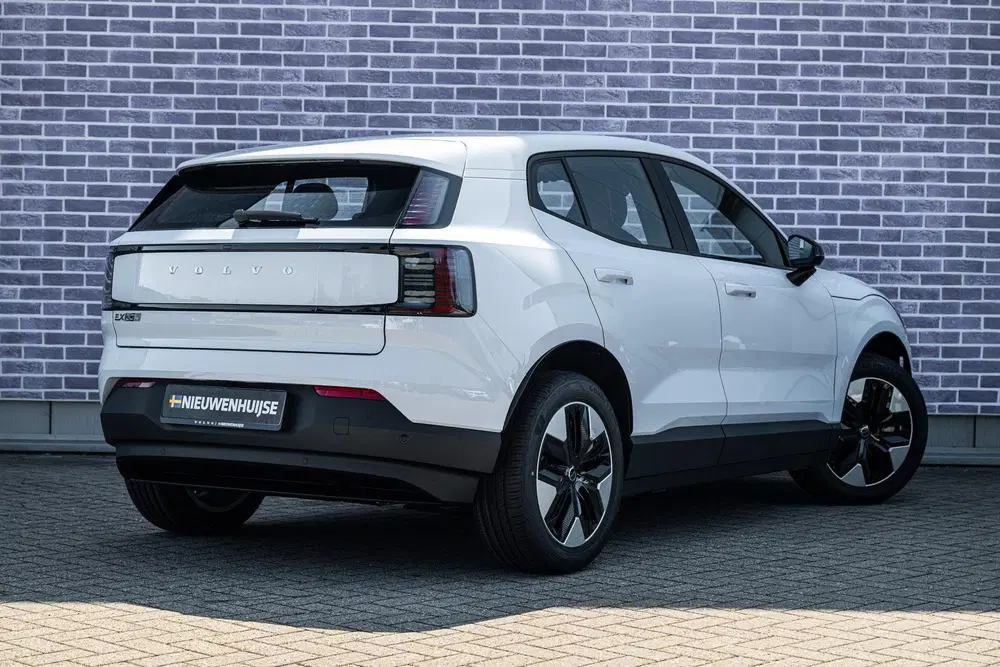 Volvo EX30 P3 Plus Europa 51 kWh uit 2026, foto 3