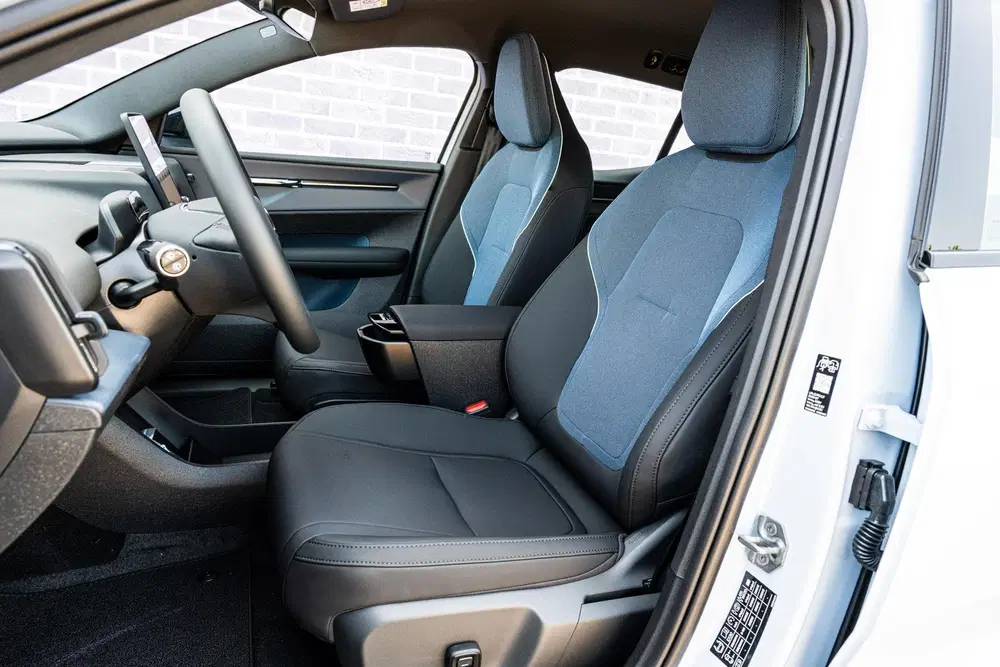 Volvo EX30 P3 Plus Europa 51 kWh uit 2026, foto 7