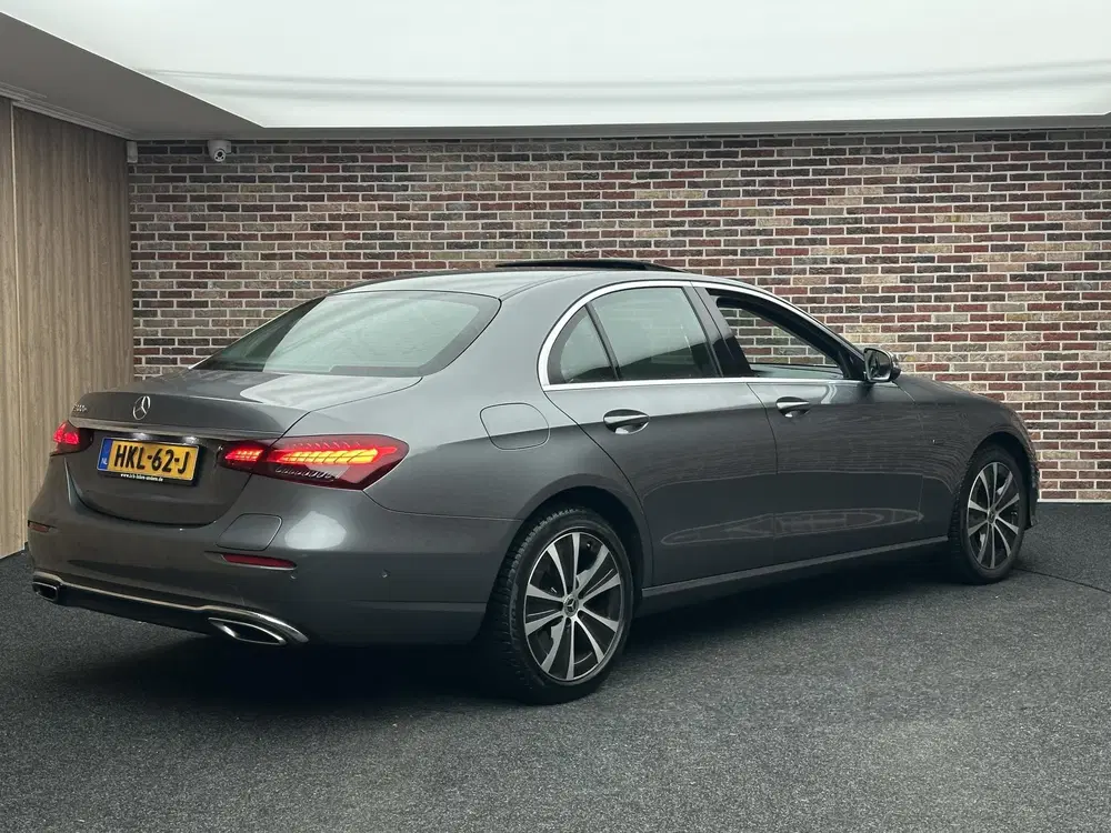 Mercedes-Benz E-Klasse 300 e Luxury line Open Dak HeadUp Dea uit 2020, foto 2