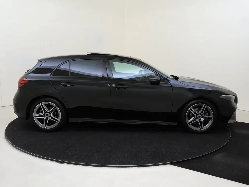 Mercedes-Benz A-Klasse 180 AMG Line uit 2024, foto 10