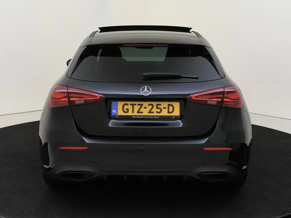 Mercedes-Benz A-Klasse 180 AMG Line uit 2024, foto 8