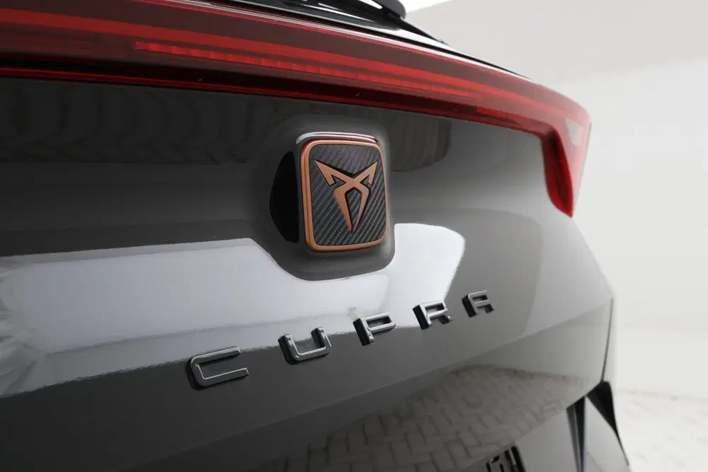 Cupra Formentor 1.4 e-Hybrid VZ Black Edition Panorama uit 2022, foto 10