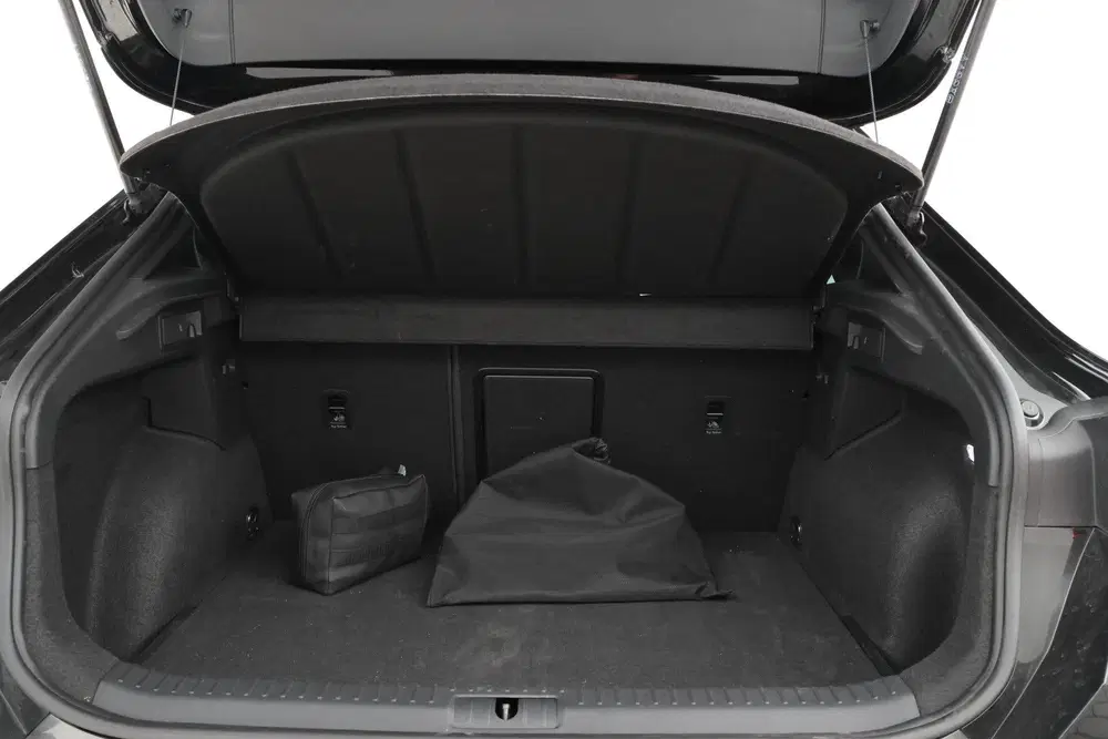 Cupra Formentor 1.4 e-Hybrid VZ Black Edition Panorama uit 2022, foto 12