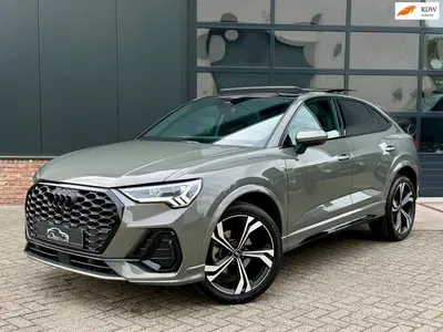 Audi Q3 35 TFSI S-Line 150 pk Blackstyle uit 2024