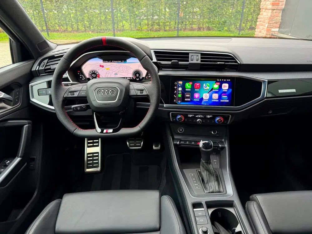 Audi Q3 35 TFSI S-Line 150 pk Blackstyle uit 2024, foto 10