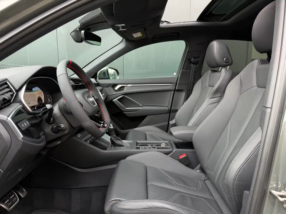 Audi Q3 35 TFSI S-Line 150 pk Blackstyle uit 2024, foto 7