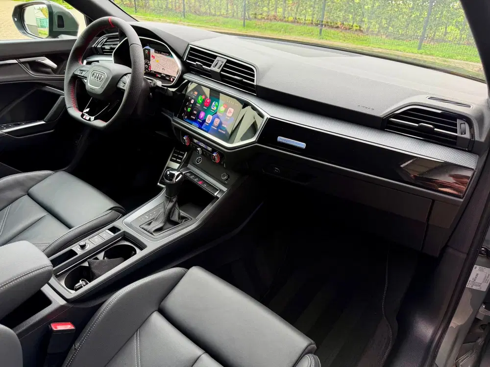 Audi Q3 35 TFSI S-Line 150 pk Blackstyle uit 2024, foto 9