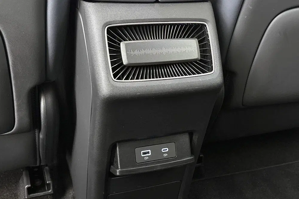 Voyah Courage Business Edition 80 kWh Head-Up Stoelverwa uit 2026, foto 13