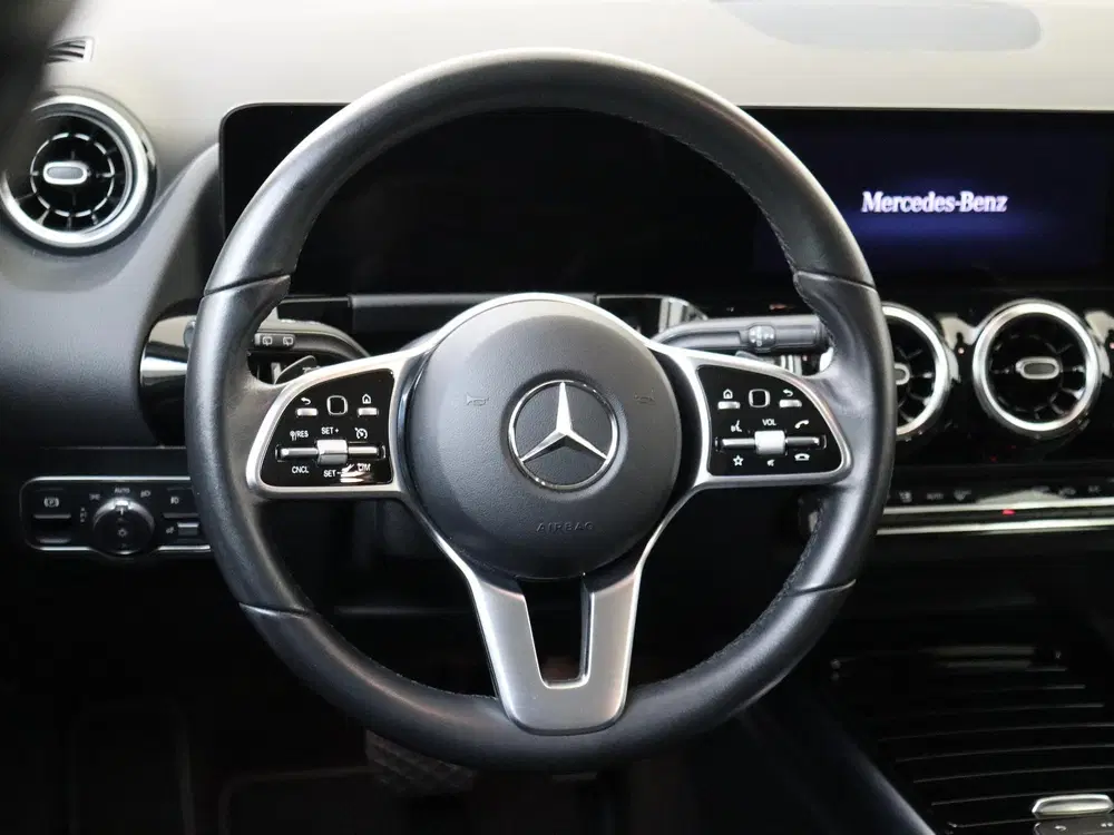 Mercedes-Benz GLA 250 e Luxury Line uit 2023, foto 11