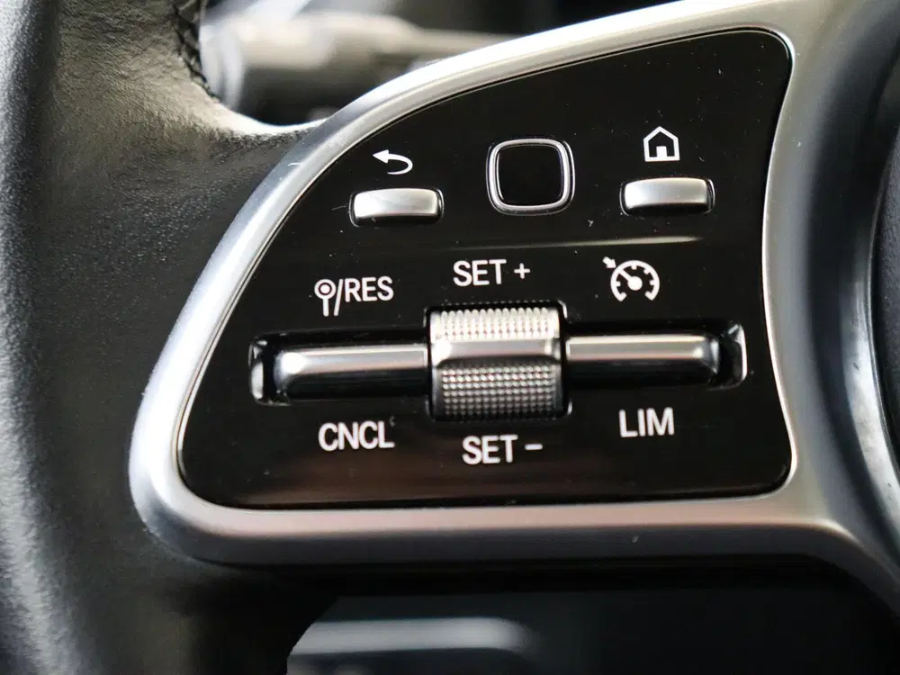 Mercedes-Benz GLA 250 e Luxury Line uit 2023, foto 13