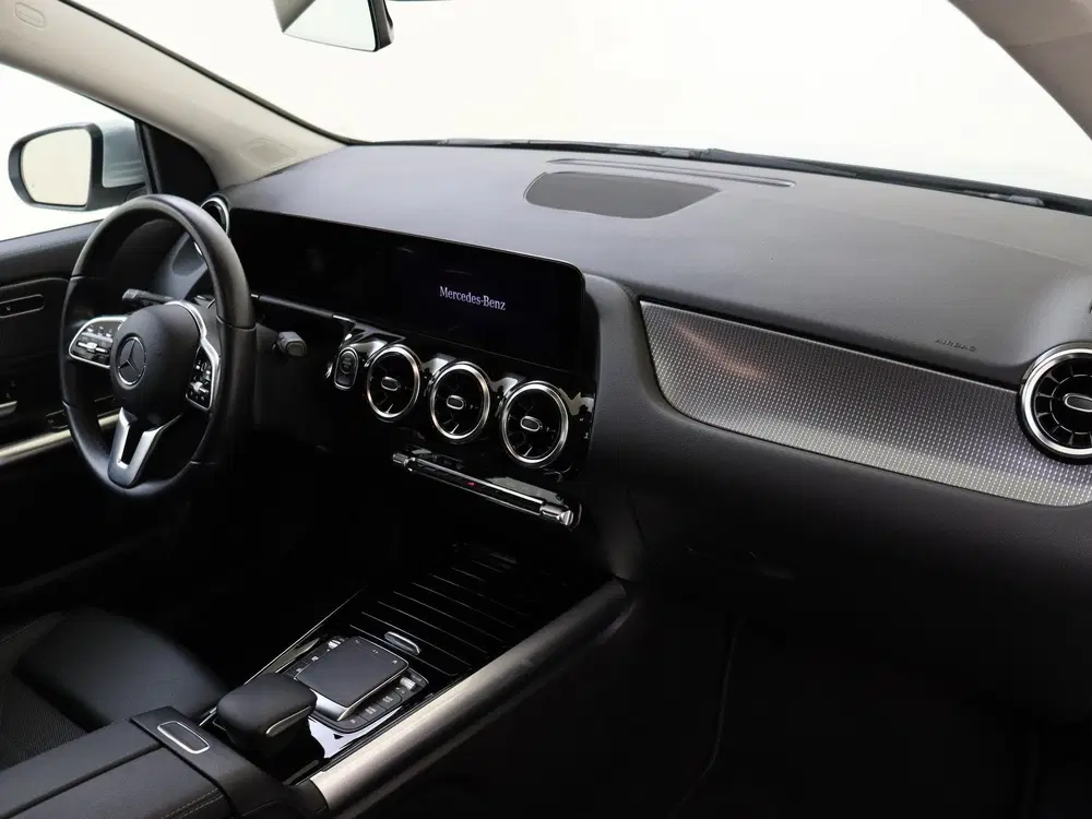 Mercedes-Benz GLA 250 e Luxury Line uit 2023, foto 4