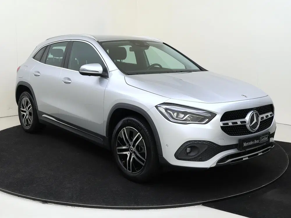 Mercedes-Benz GLA 250 e Luxury Line uit 2023, foto 5