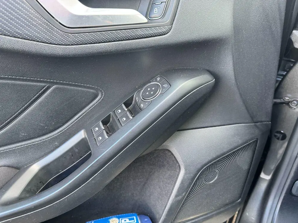 Ford Focus 1.0 EcoBoost ST Line Business uit 2019, foto 12
