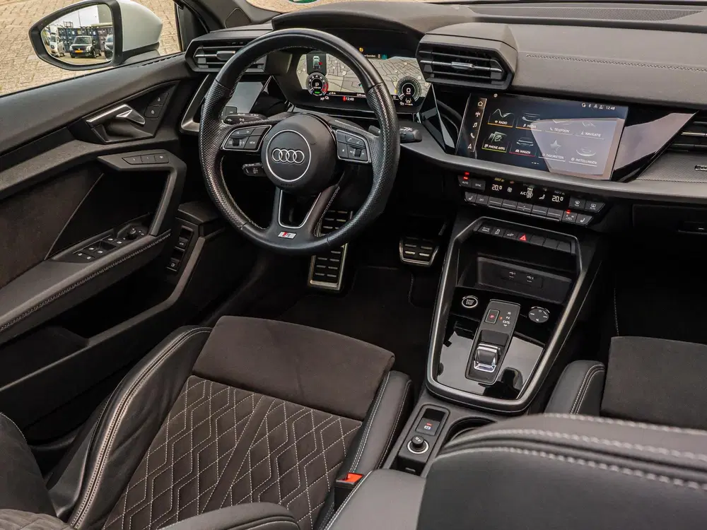 Audi A3 40 TFSI e S Line Pano VirtCP Keyless Memor uit 2021, foto 4