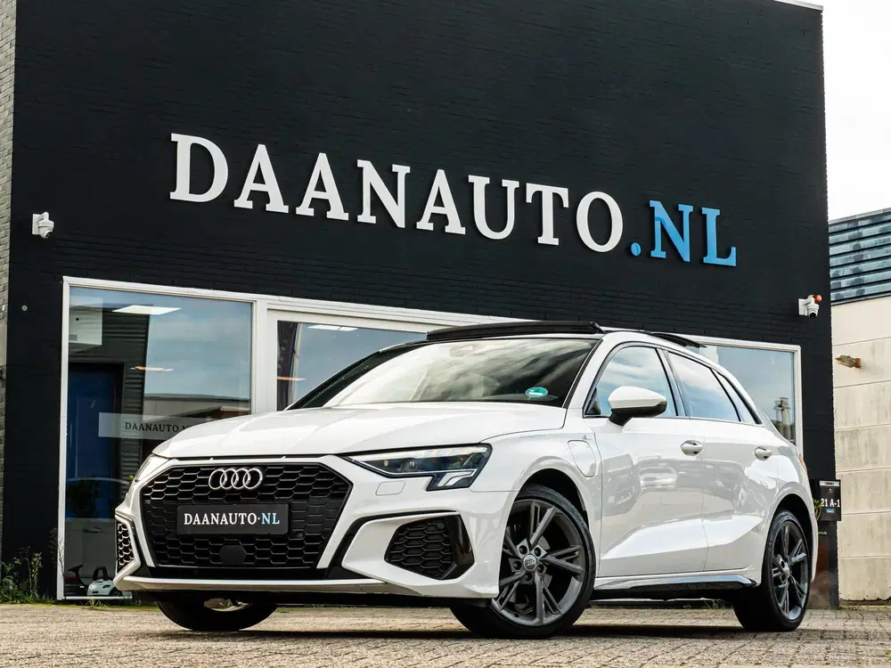 Audi A3 40 TFSI e S Line Pano VirtCP Keyless Memor uit 2021, foto 5