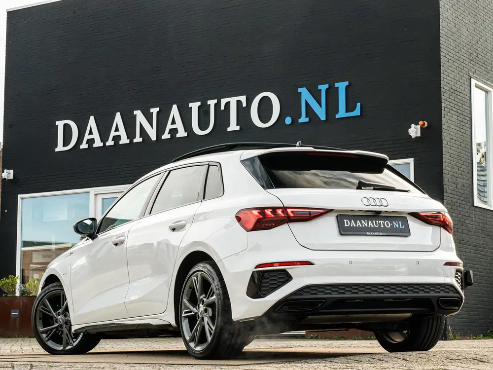 Audi A3 40 TFSI e S Line Pano VirtCP Keyless Memor uit 2021, foto 6